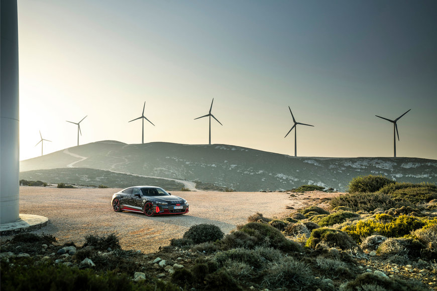 Audi e-tron GT enters series production: Carbon-neutral production begins at the Böllinger Höfe